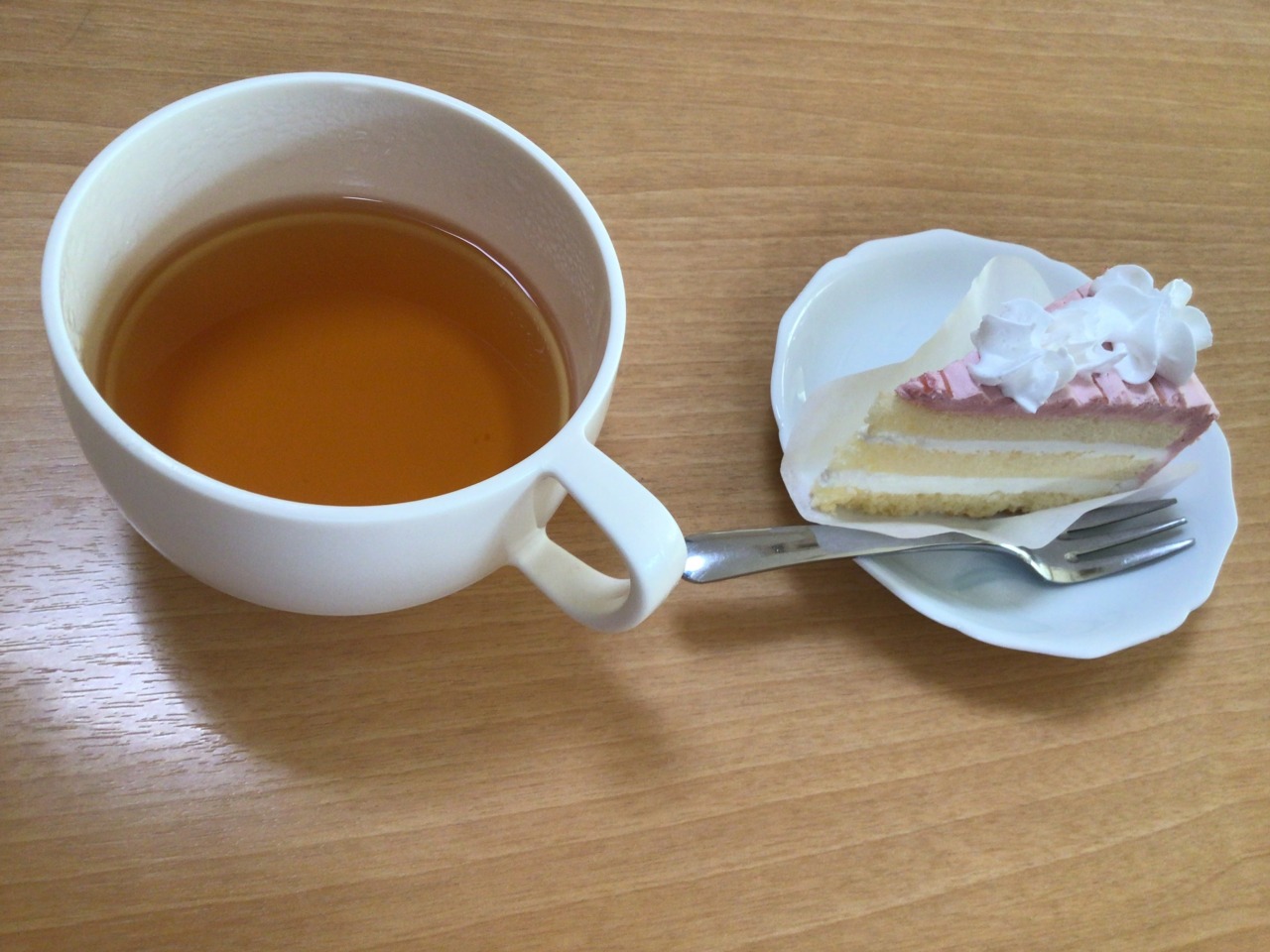 ケアレジデンス東山 2月の誕生日のお祝いをしました