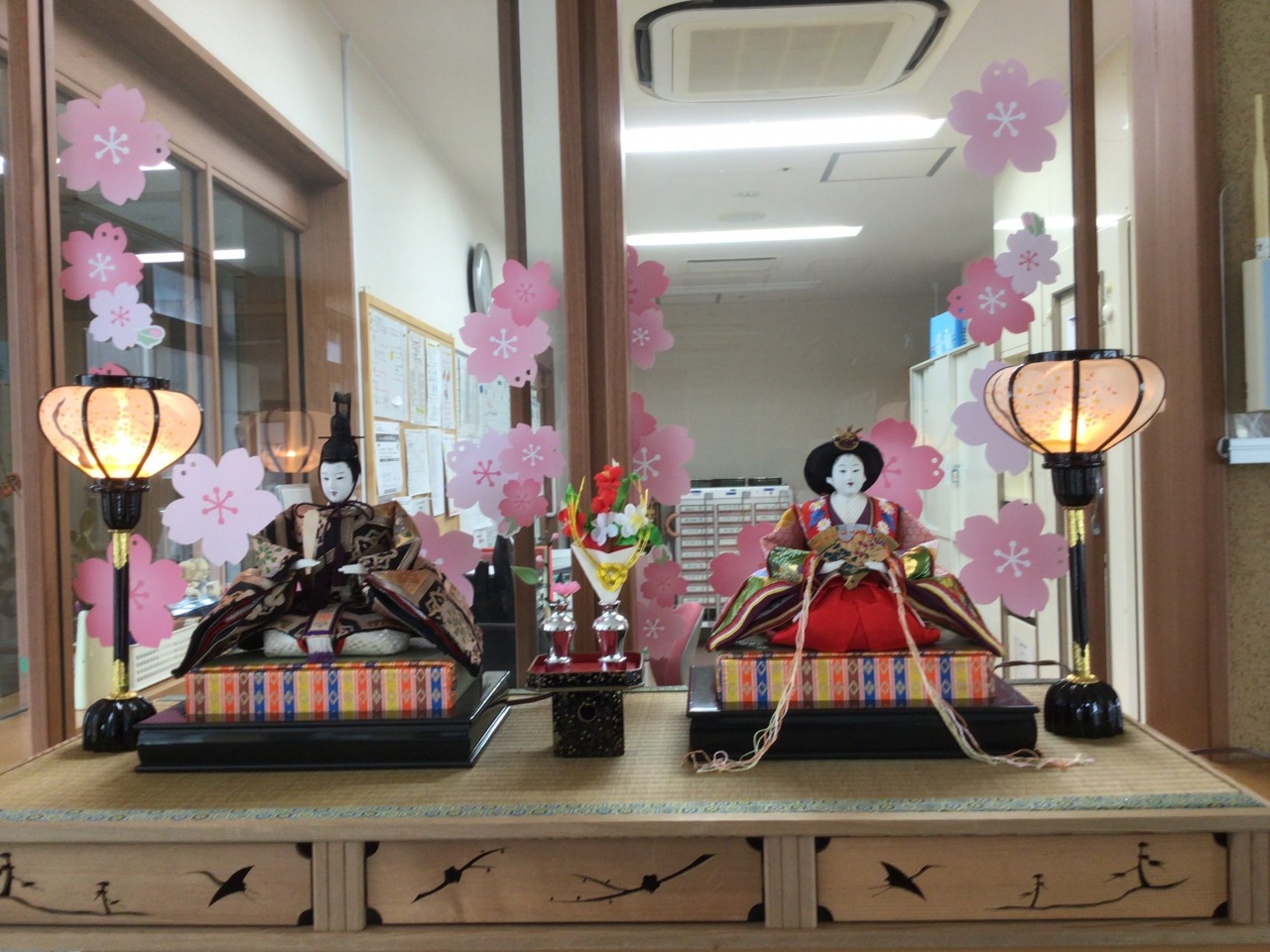 ひな祭りの飾り付け