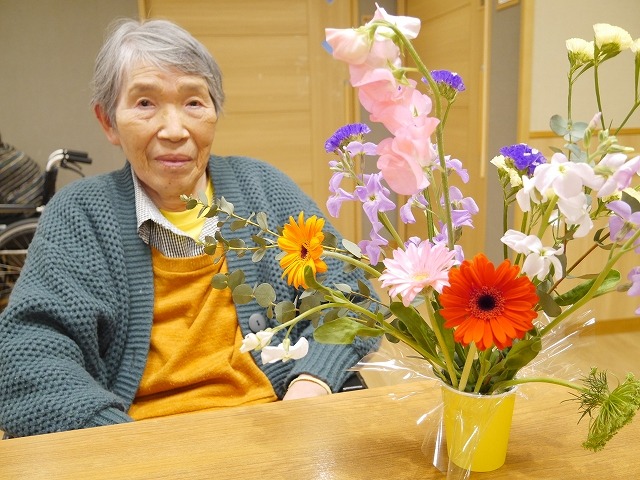 ショートステイ野の花 生け花レク