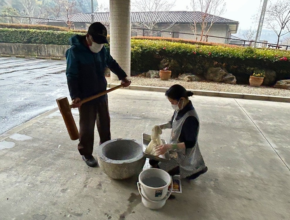 ひな祭りお餅つき