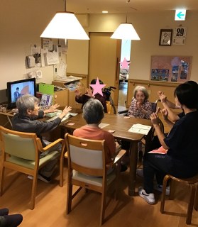 ほほえみの街　西ユニット　☆浜商学生とのひととき☆