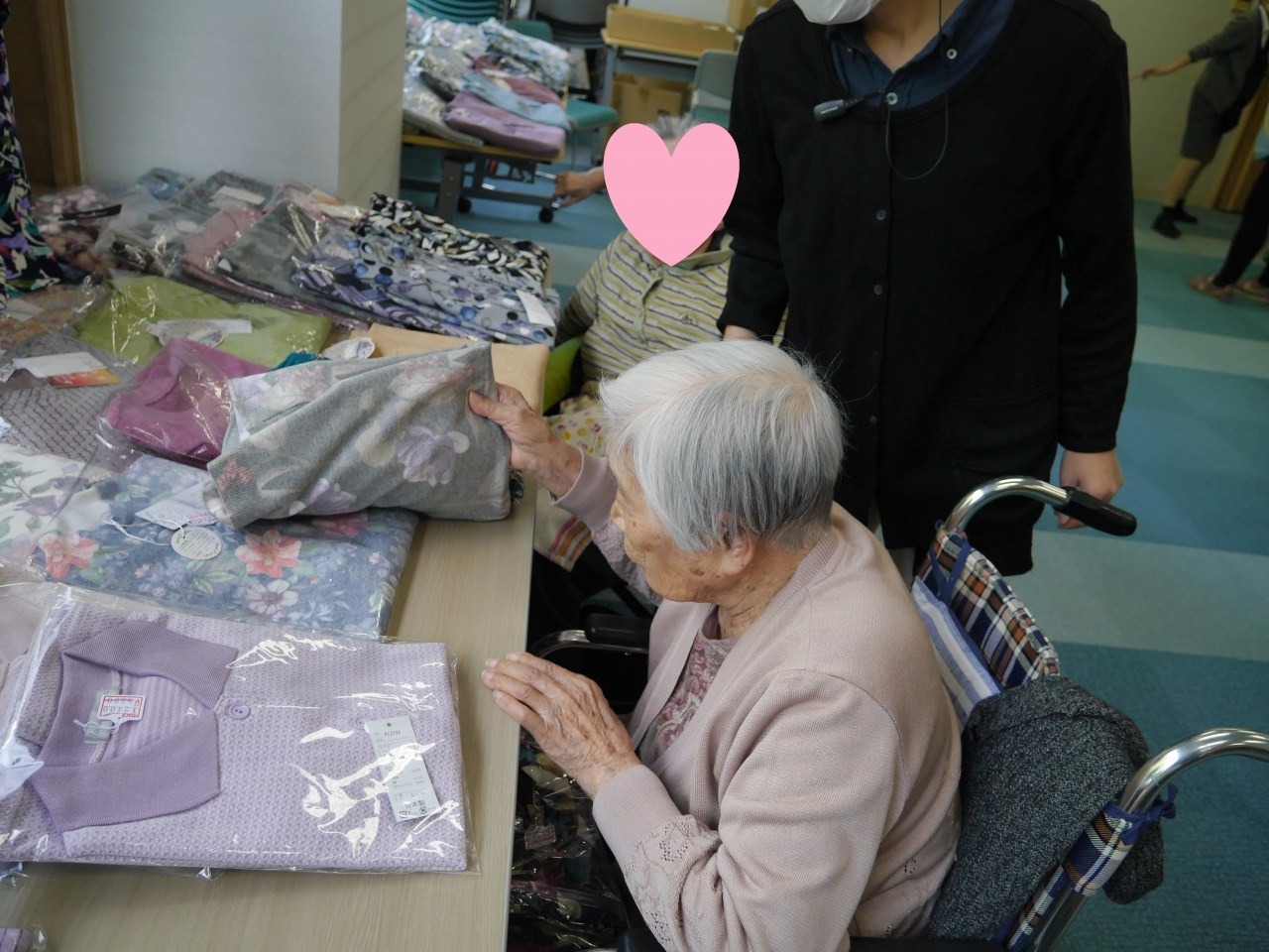 かがやき北です　洋服選びは真剣です