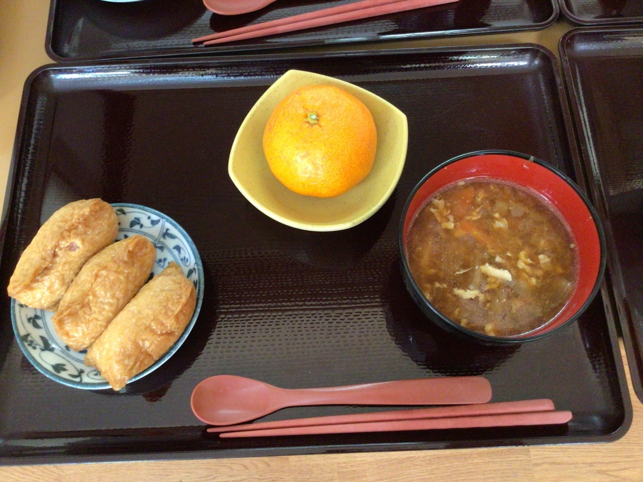 ケアレジデンス東山　芋煮会を楽しんでいます