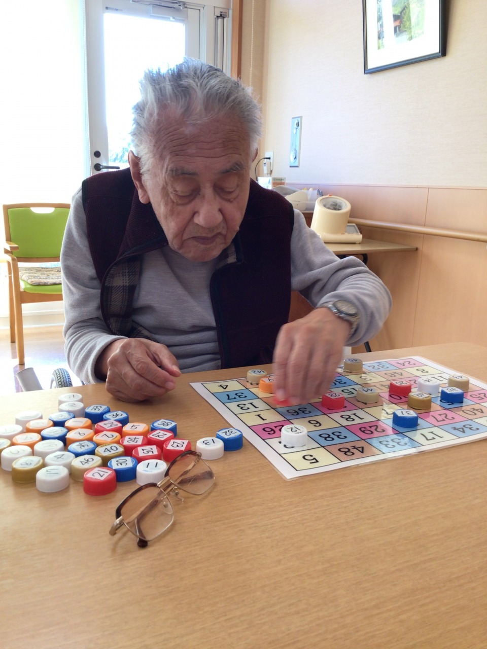 ケアレジデンス東山　頭の体操の様子です