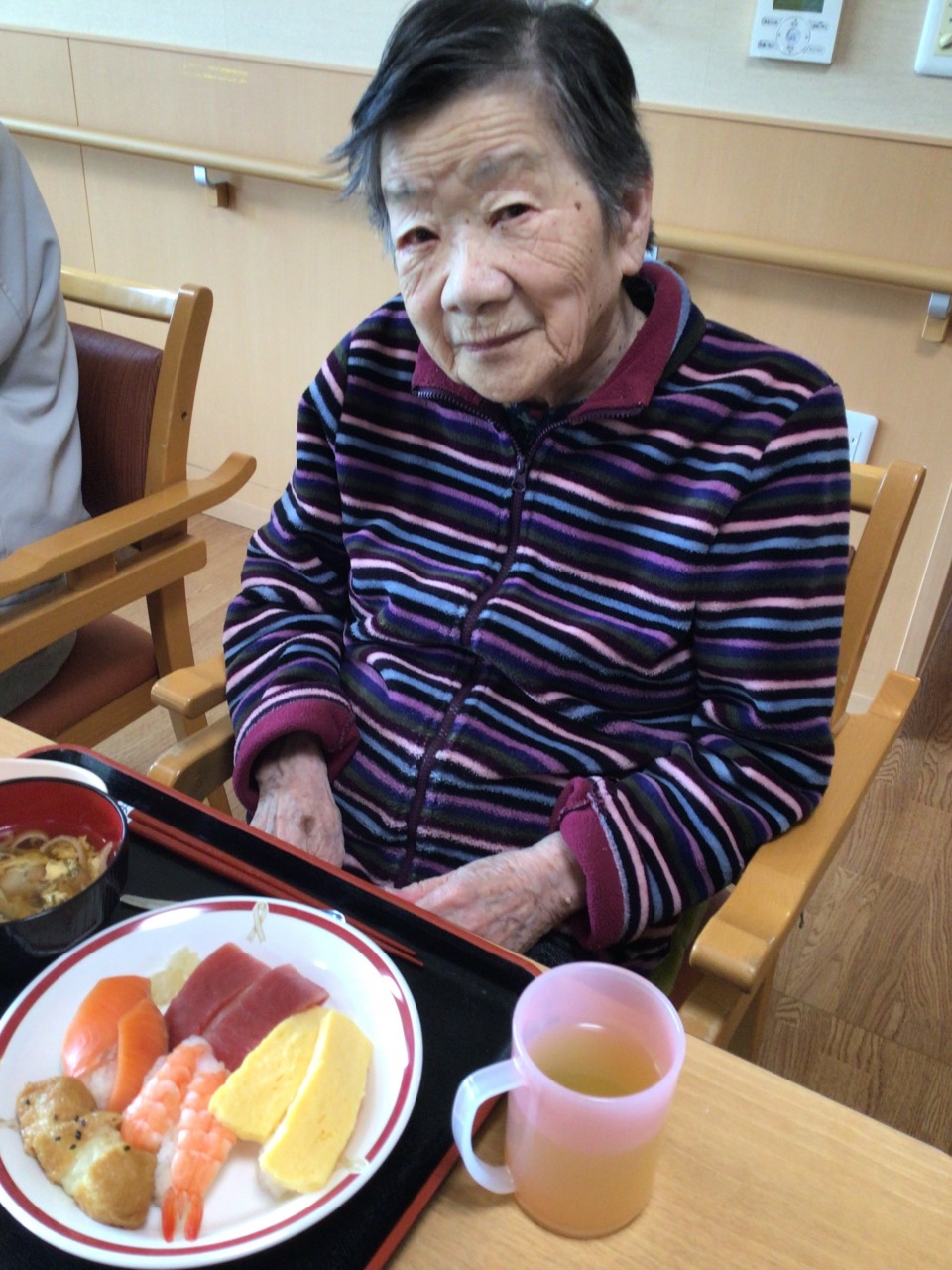 ケアレジデンス東山1号館　お誕生日をお祝いしました☆